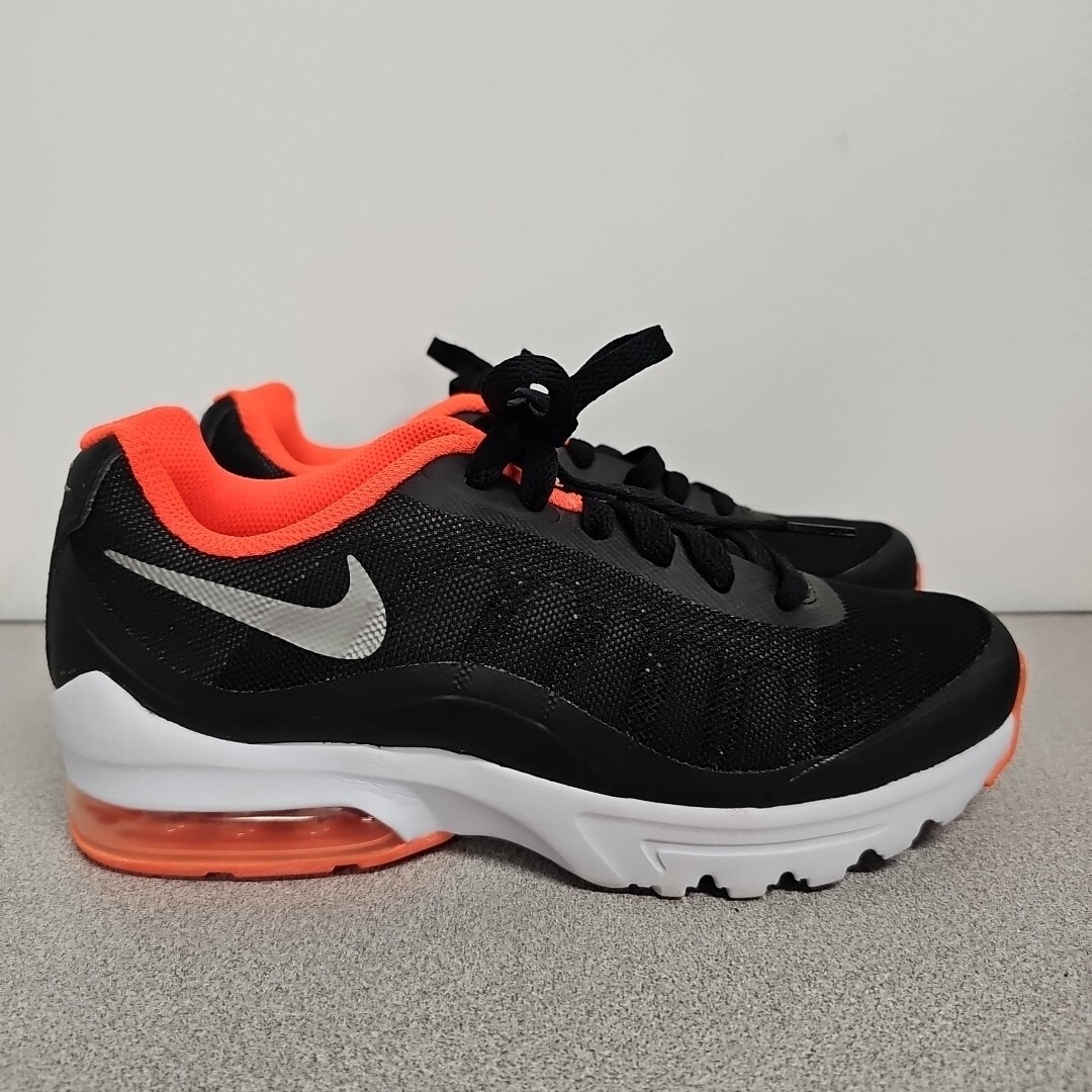 nike invigor red black