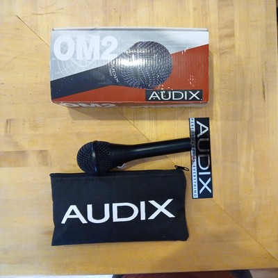 Audix OM2 Hypercardioid Dynamic  Vocal Microphone w/ Original Box and bag