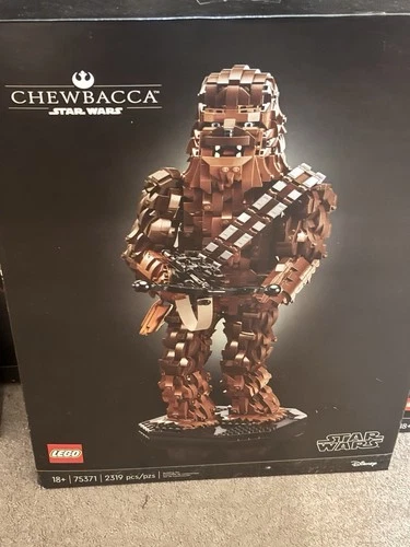 LEGO Star Wars Chewbacca 75371 Complete Set 2319 Pieces 18+ Plastic Box