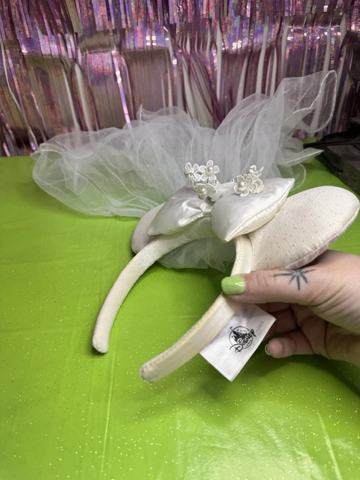 Diadema velo lazo orejas de novia lentejuelas Minnie Mouse de los parques de Disney boda Foto 3 de 4