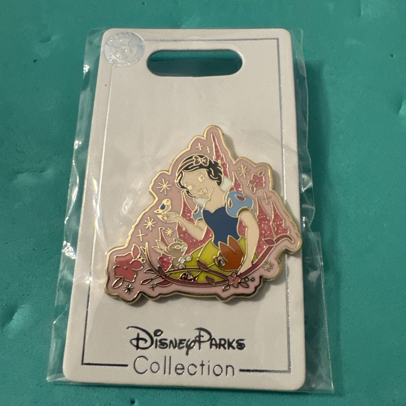 Disney Glitter Sparkle Castle - Princess SNOW WHITE Pin