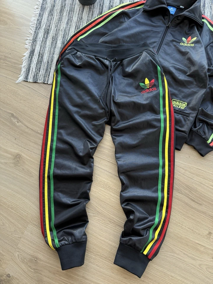 CHILE 62 ADIDAS BOB MARLEY CHAQUETA-PANTALONES DISFRAZ JAMAICA RASTA Talla S-M Foto 3 de 4