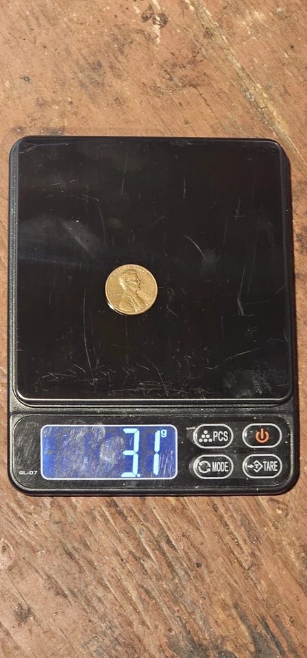 1982 Small Date Bronze Penny No Mint 3.1 Grams - Image 2 of 3