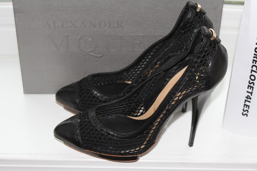 MCQ PUMP CUERO NEGRO BRILLANTE PARA NIÑOS #9US $450 - Imagen 3 de 9