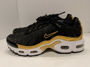 air max plus gs tn black metallic gold