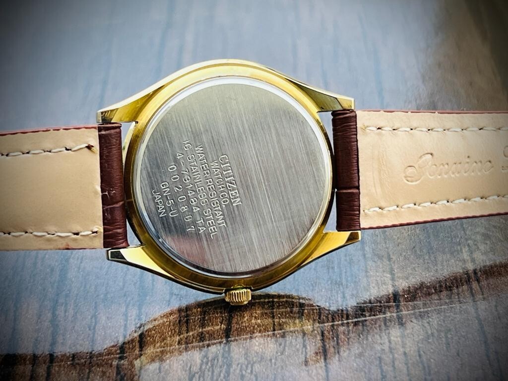 Stunning Vintage Citizen CQ Quartz Slim Genuine Mens Watch