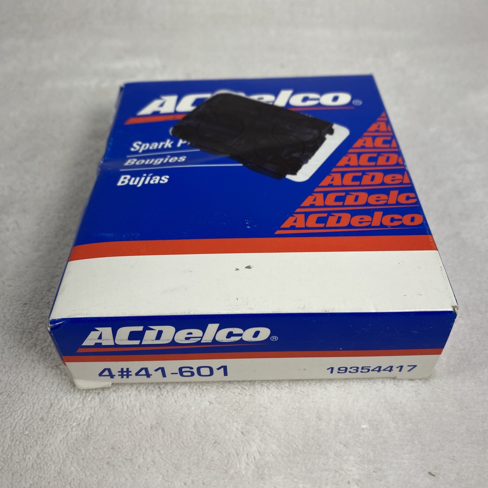 Genuine GM ACDelco Spark Plugs 41-601 or #19354417 - Set of 4 X New in Box