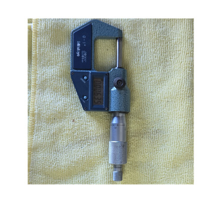 Mitutoyo 0-1 in Outside Digital Micrometer 0.00005 in Resolution 293-761-30