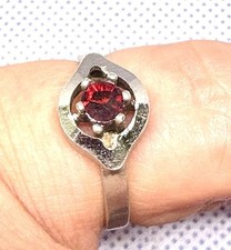 R39 1 Ct Ruby Garnet Solitaire Red 925 Silver Ring Sizable Adjustable VINTAGE