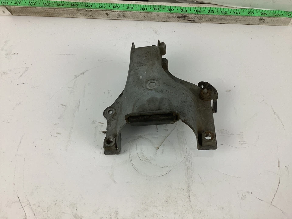 AUDI A5 2011-2016 AWD - Placa de retención de soporte de montaje del motor lado izquierdo del motor OEM Foto 2 de 4