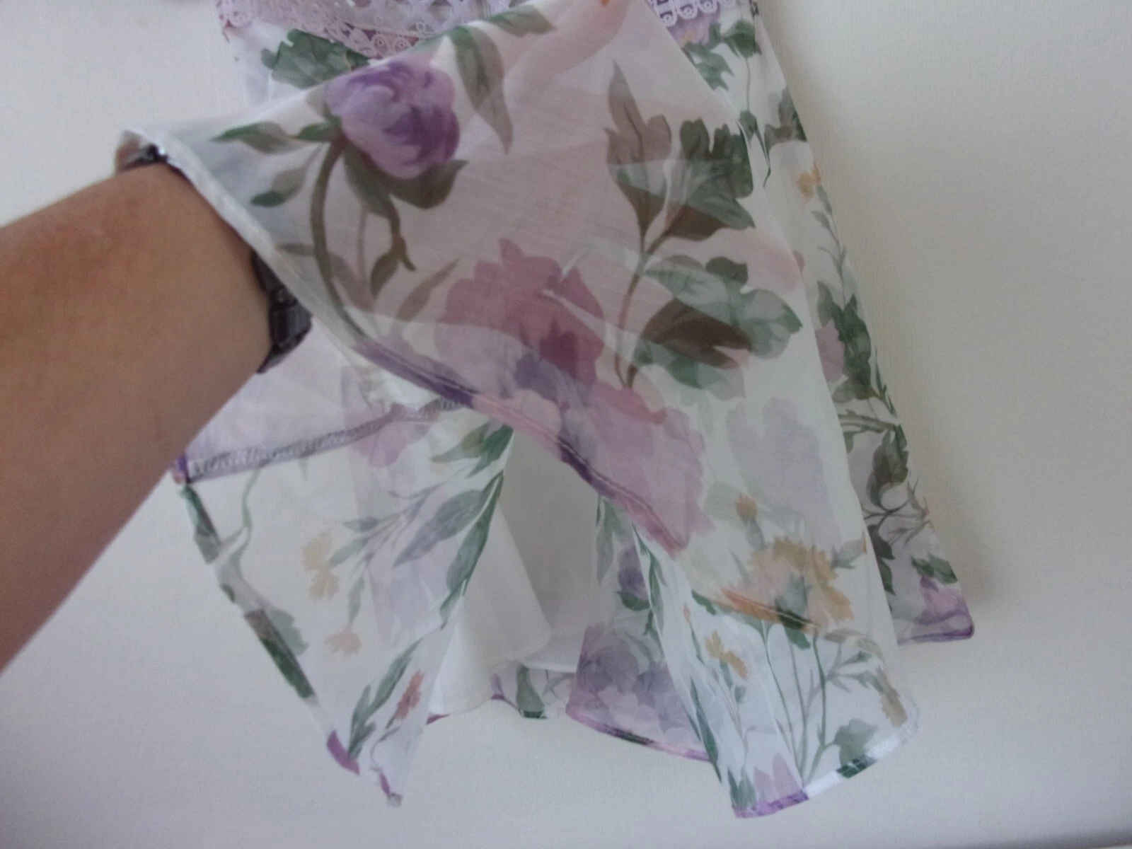 OFF WHITE Nuovo mini abito Oasis Off White Lyanna floreale organza Bardot taglia: UK 8 PREZZO AL PUBBLICO: £ 89