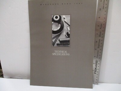 1989 Mercedes Benz Technical Specifications Foldout Sales Brochure MC-88-675-700