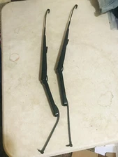 1999-2002 Silverado Sierra Tahoe Yukon Suburban Windshield Wiper Arms PAIR SET