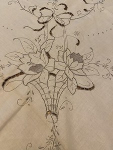 Ecru Linen Madeira Tablecloth & 12 Napkins  Scalloped Edge Cutwork Embroidered