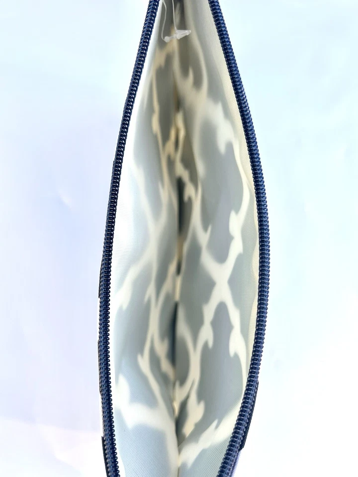 Bolso N.GIL Maquillaje Cosmético Blanco y Negro NGIL NUEVO CON ETIQUETAS Foto 4 de 4