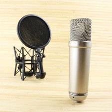 Rode NT1A - Studio Condenser Microphone