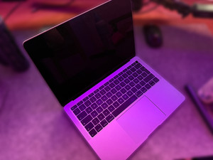 MacBook Air A1932 (Ersatzteilspender) – Top Case & Display, ohne Mainboard