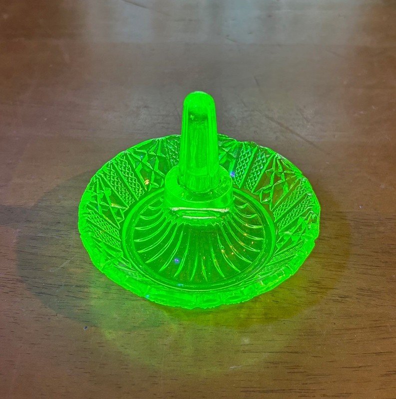 Vaseline / Uranium Pattern Glass Dresser Ring Holder Bowl