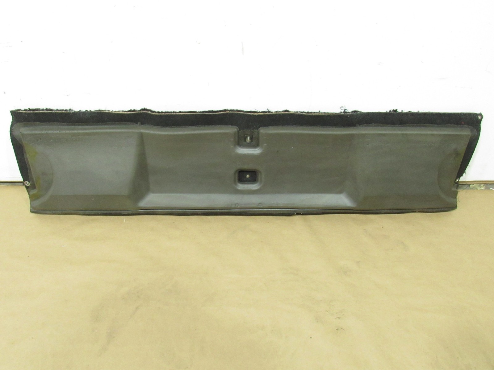 15-19 Ferrari 488 Spider 2017 Rear Center Carpet Vertical Wall Trim Panel ;@2