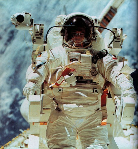 ENTERING SPACE HBDJ APOLLO SKYLAB SPACE SHUTTLE NASA MMU GEMINI PAM-D ANIK LEASA - Imagen 5 de 7
