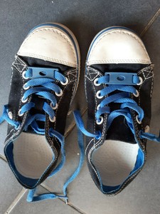 turquoise blue crocs