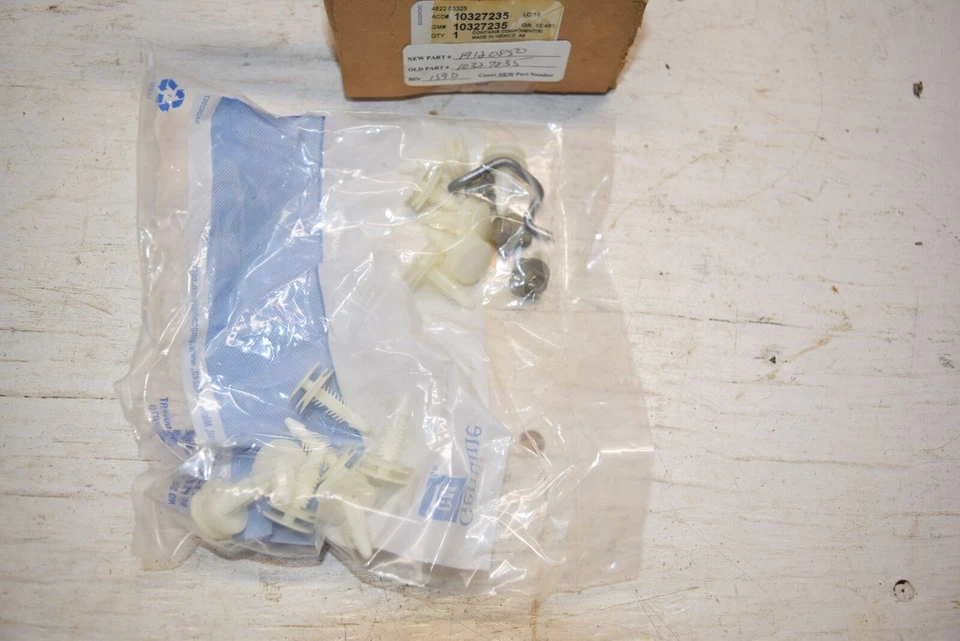 Actuador de cerradura de puerta trasera NOS GM 97 08 Chevrolet Venture Uplander 10327235 -C73A Foto 3 de 3