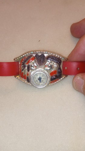 Vintage Davey Crockett Toy Compass w/ Red Wristband - Picture 3 of 10