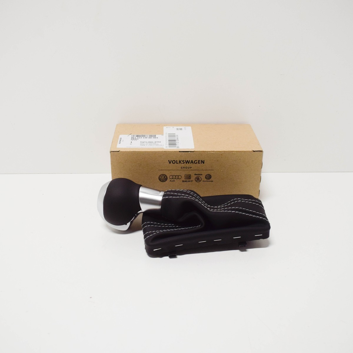 NEW AUDI A5 S5 8T AUTO GEAR SHIFT KNOB LEVER 8K1713139AAIWX