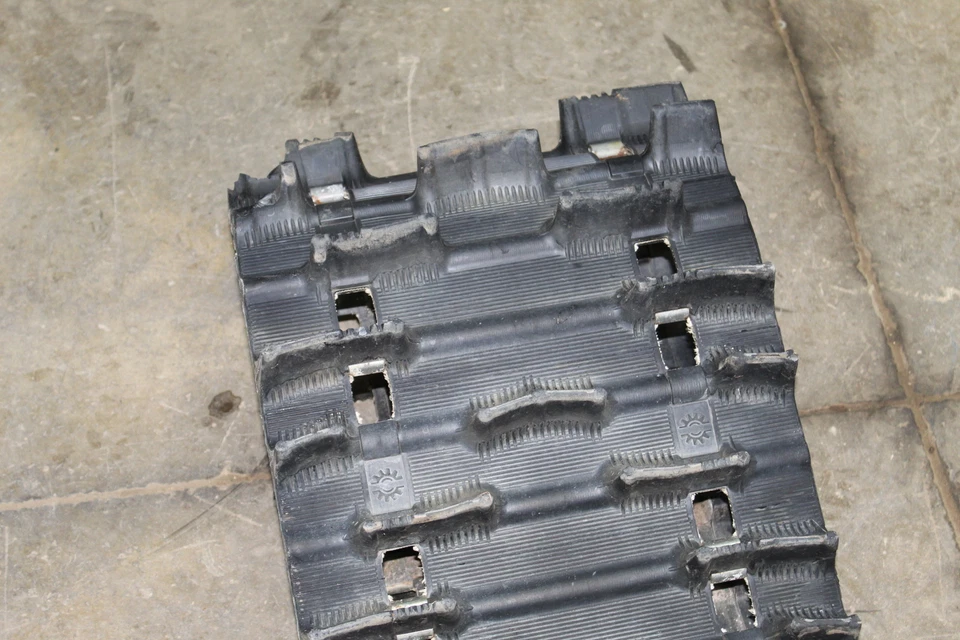 Ski-Doo Summit X 670 1998 136"x 15"x 2" pista 570212000 Foto 4 de 4