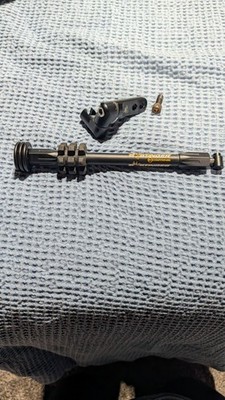 Bee Stinger MicroHex Countervail 8'' Side Stabilizer w/ Adjustable Offset Mount