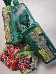 Timothy Hay Premium Rabbit Food Blend Vitamin and Mineral, 5 Lb Bags In Bulk