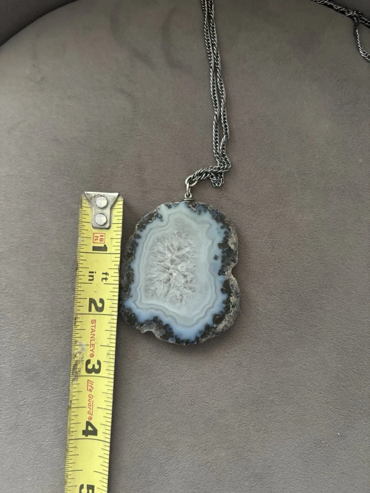 疯狂花边玛瑙吊坠项链,不锈钢 12 英寸链全新蓝色/灰色 — 第 2/4 张图片