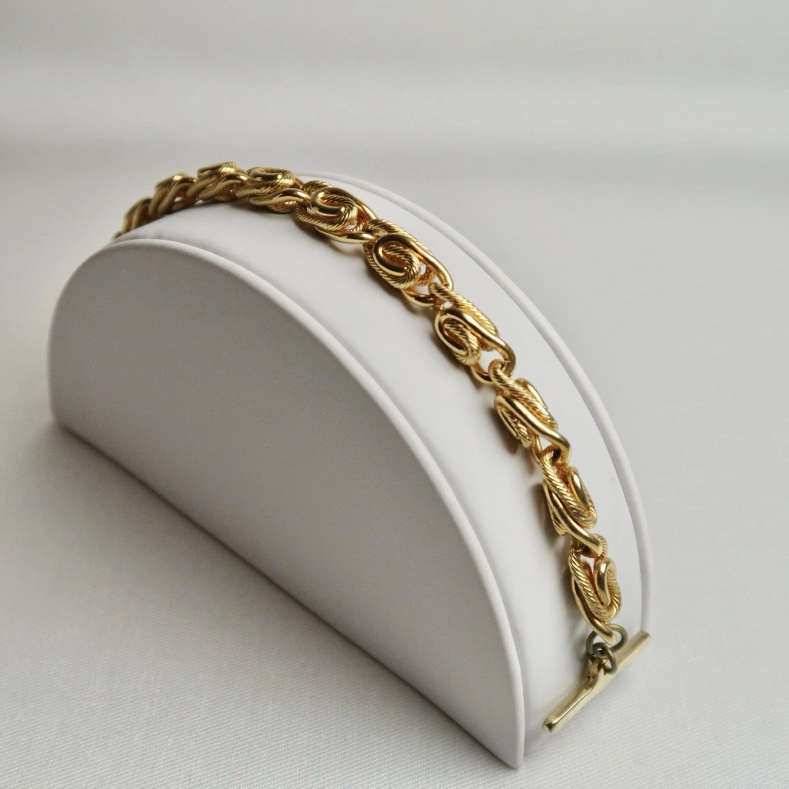 ANNE KLEIN Chunky Snail Scroll Chain Gold Tone Vintage Bracelet Jewelry Br67