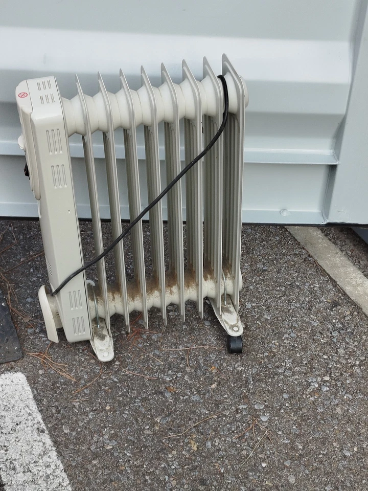 Radiateur bain d’huile compact mobile - Photo 1/3