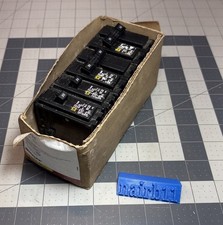 Homeline Square D Pack of Circuit Breakers w/ 6 Pieces