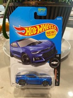 Hot Wheels 2017 Camaro Fifty Series #1/5 Camaro ZL1 - Blau 1:64 Diecast