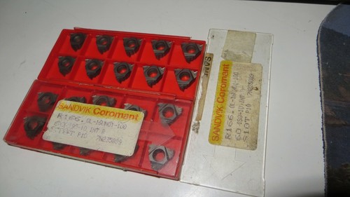 10 pezzi Inserti filettati Sandvik Coromant R166.OL-16UN01-100 60 ISO-10 INT R - Foto 2 di 5