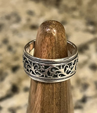 Solid sterling silver filigree ring stamped "NF .925 Thailand" size 8, 8 grams