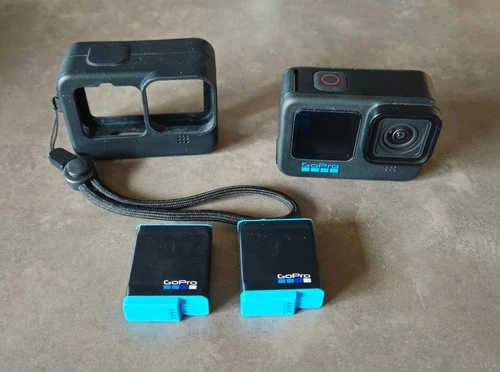GoPro Hero10 Black Waterproof Action Camera. W/ 2 Battery + Silicon Case 