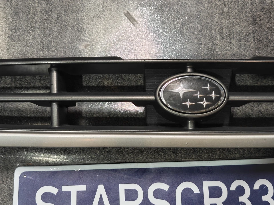 Subaru Impreza 1997-2001 parrilla emblema plateado Outback Sport *pestaña rota* Foto 3 de 4