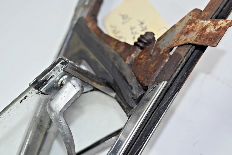 Chevrolet Corvair Monza 1966 2 puertas cupé deportivo puerta derecha ventana de ventilación 14413 Foto 4 de 4