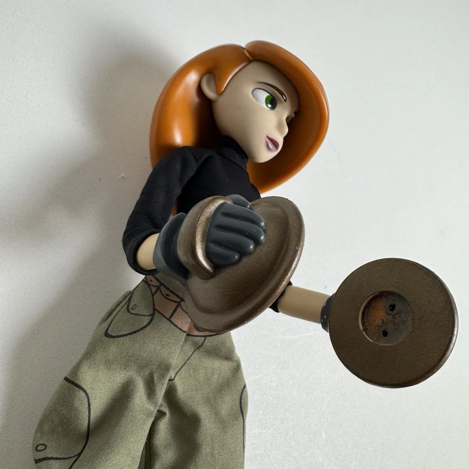 Muñeca Posable Disney Kim Possible Mission Ready Con Ropa y Manos Magnéticas Foto 4 de 4