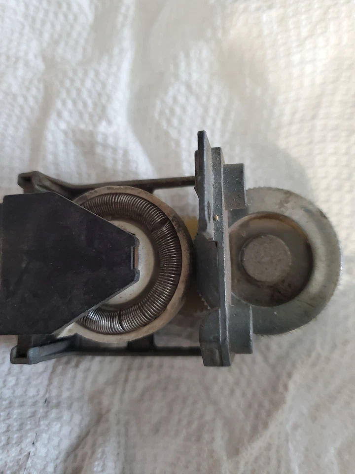 Interruptor de atenuación de tablero Plymouth Roadrunner 1970 parte # 2947918 Foto 4 de 4