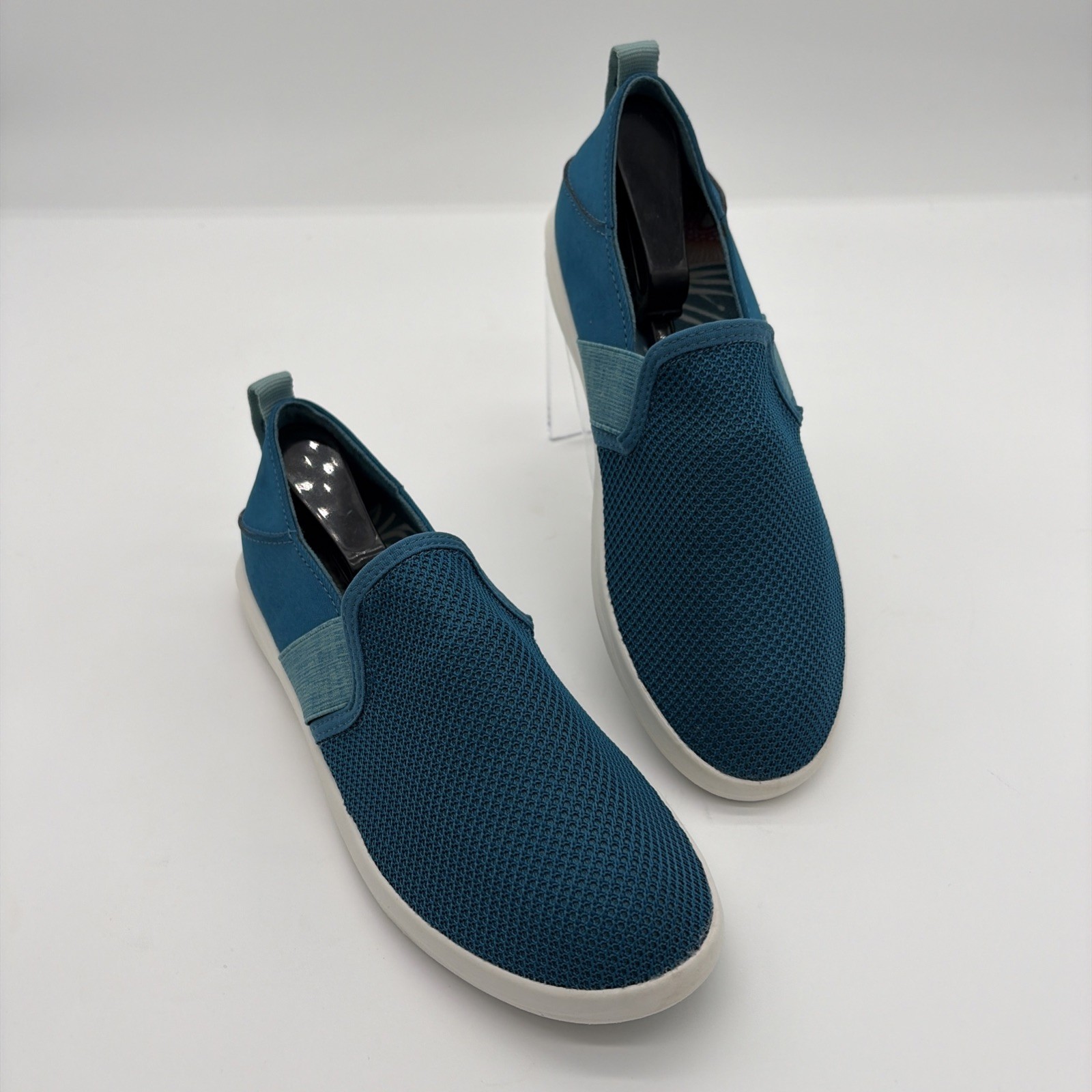 OLUKAI Hale'iwa Olona Shoes Knit Fabric Slip On Comfort Loafer Womens Sz 7 Blue