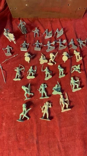 MARX ROBIN HOOD PLAYSET MERRY MEN LOT FIGURES Horses TAN Green Silver. MEDIEVAL