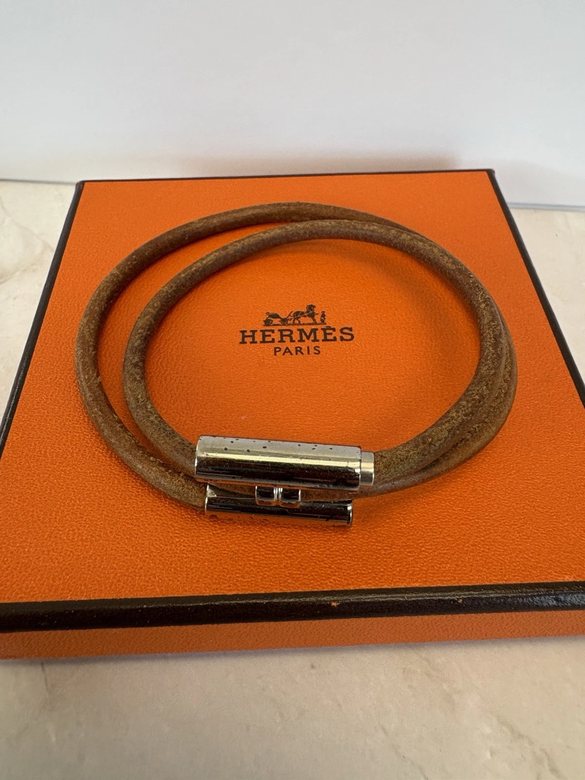HERMÈS Bracciale Hermes Tournis Tresse in pelle di vitello marrone noir con scatola