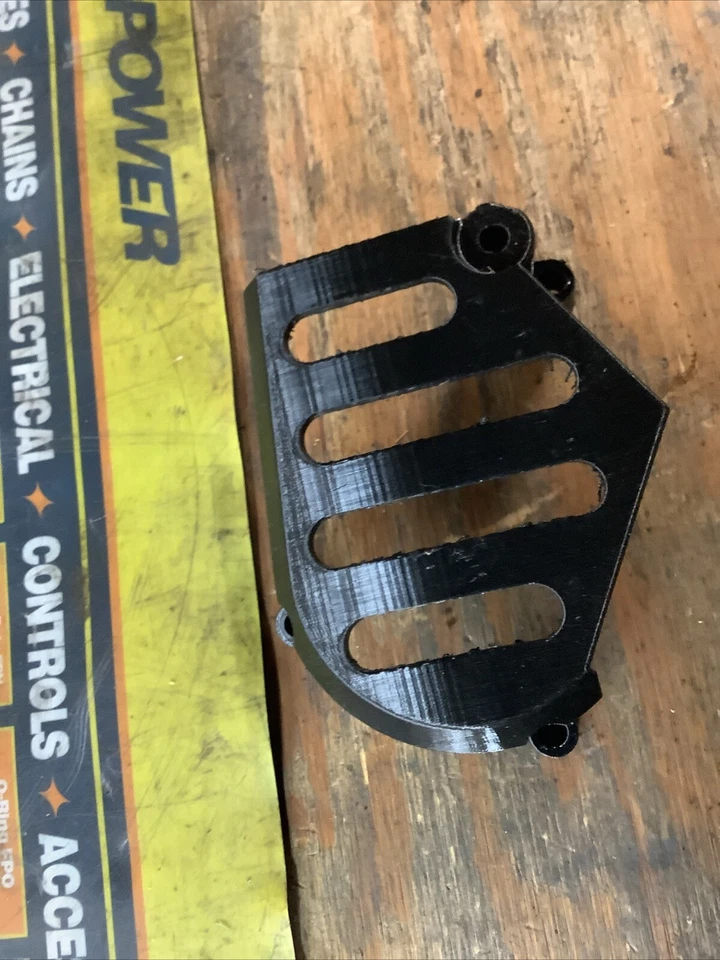 Suzuki 78-79 PE 175 77-79 PE 250 Counter Shaft Cover 11361-41400 - Image 2 of 4