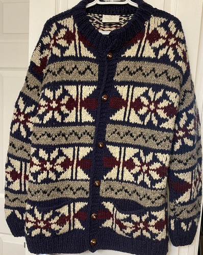 Handknit cardigan sweater chunky wool L /XL Geometric buttons pockets Vintage