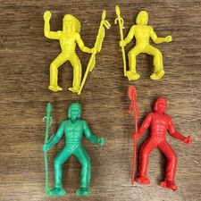 Lot of 4 Playset Indians Riders Different Colors 1 Chief