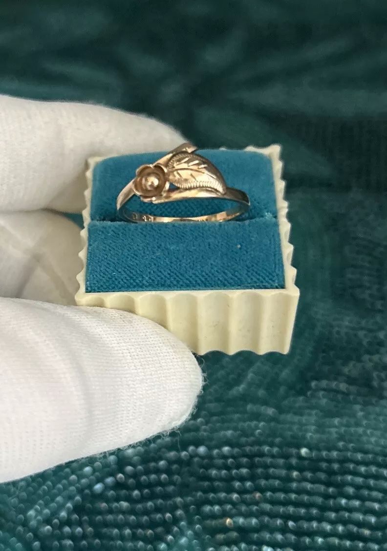 Solid rose hotsell gold band